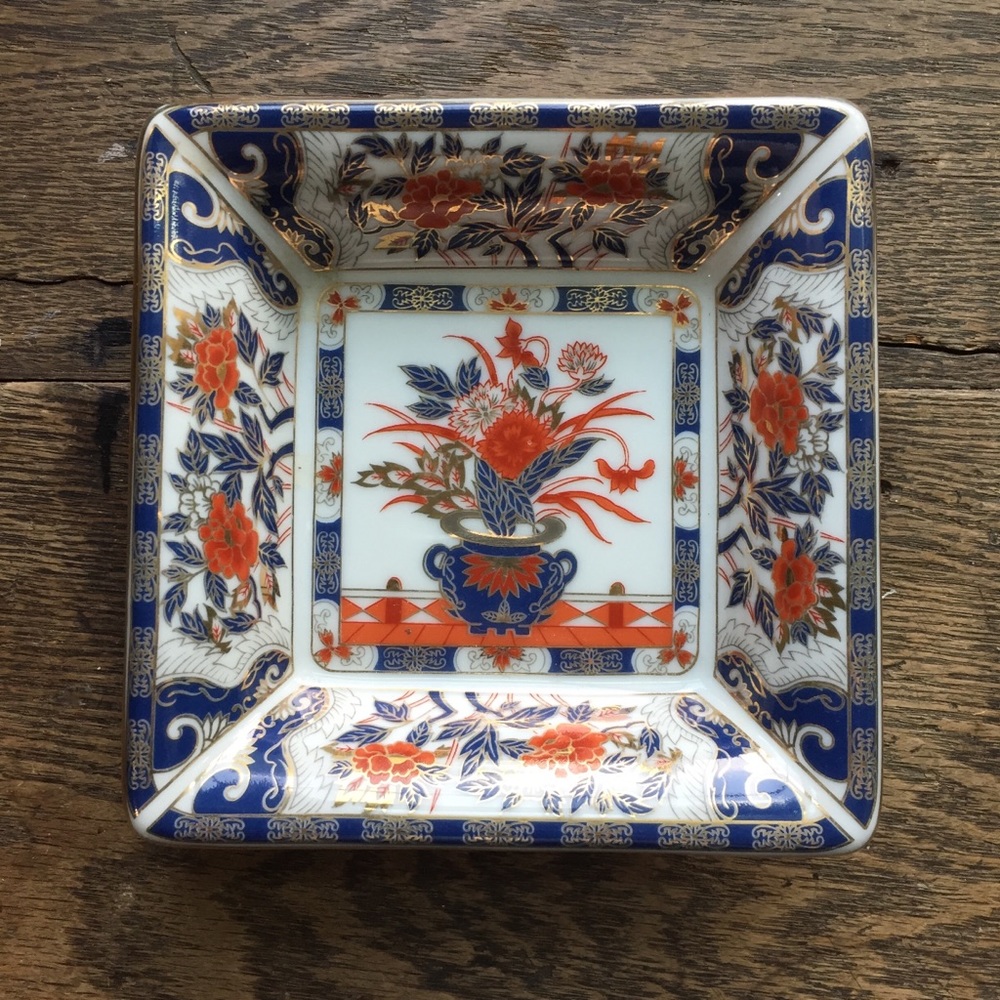 Vintage Asian style small porcelain tray Chinoiserie dish White blue red floral